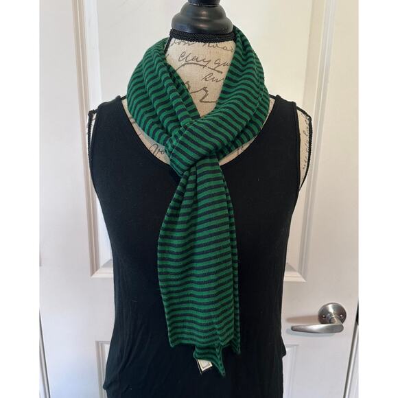 GAP 76.5" Scarf Green and Navy striped Unisex - Picture 2 of 5